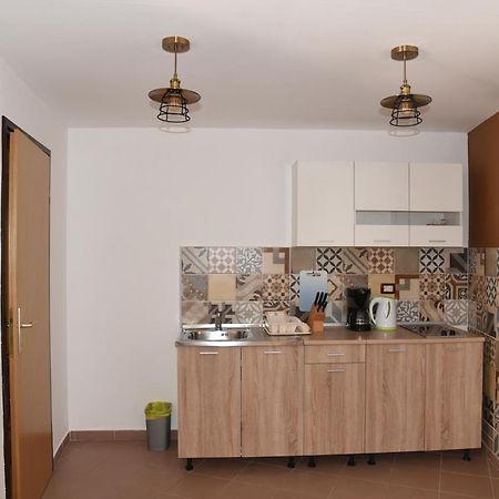 Central Apartments Circolo Rovinj Bagian luar foto