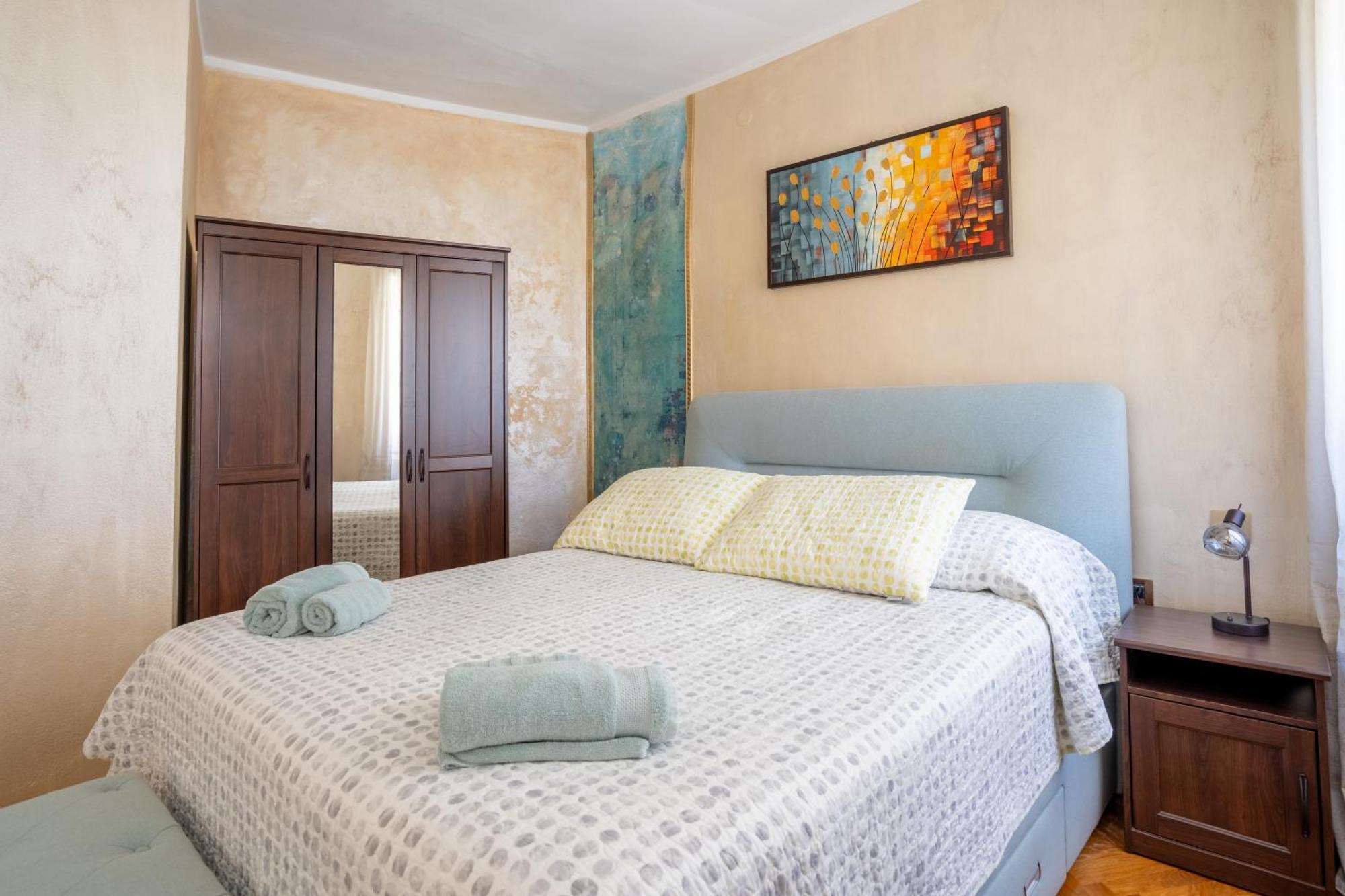 Central Apartments Circolo Rovinj Bagian luar foto
