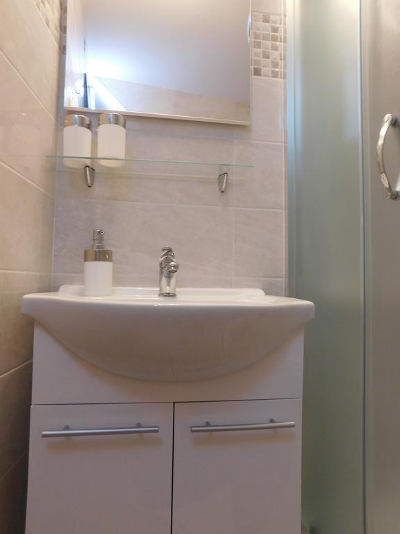 Central Apartments Circolo Rovinj Bagian luar foto