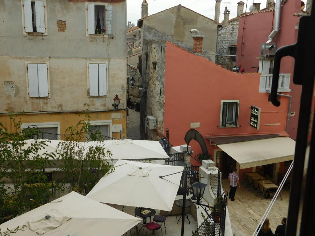 Central Apartments Circolo Rovinj Bagian luar foto