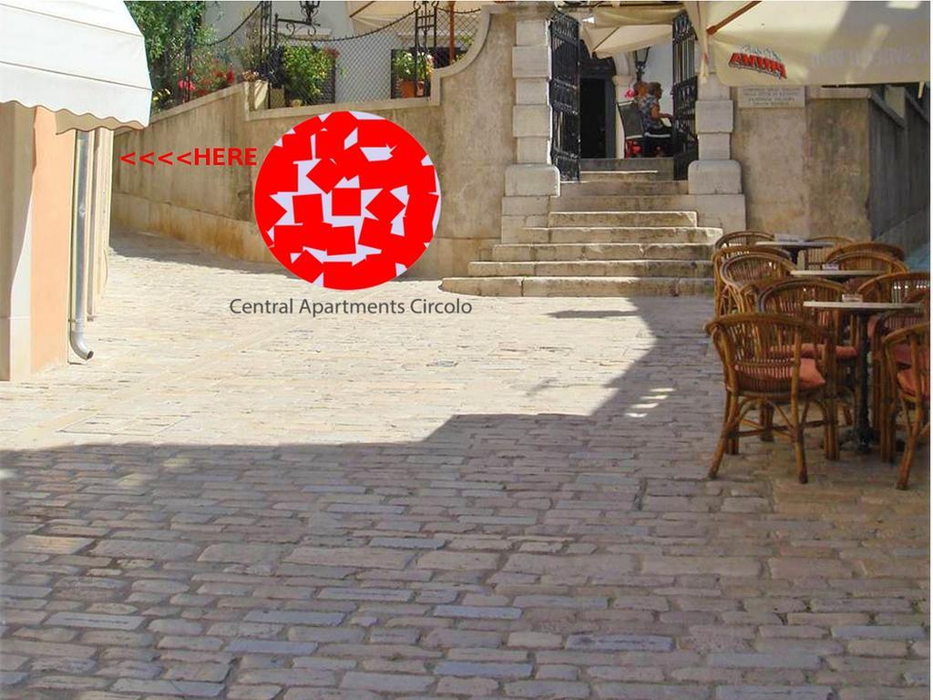Central Apartments Circolo Rovinj Bagian luar foto