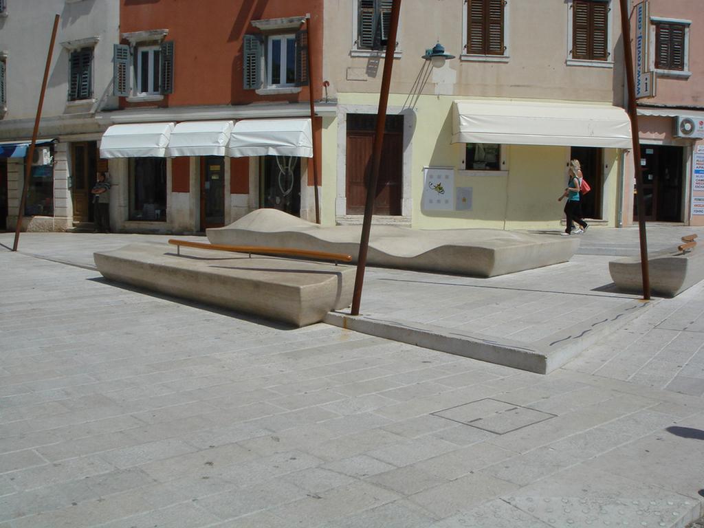 Central Apartments Circolo Rovinj Bagian luar foto