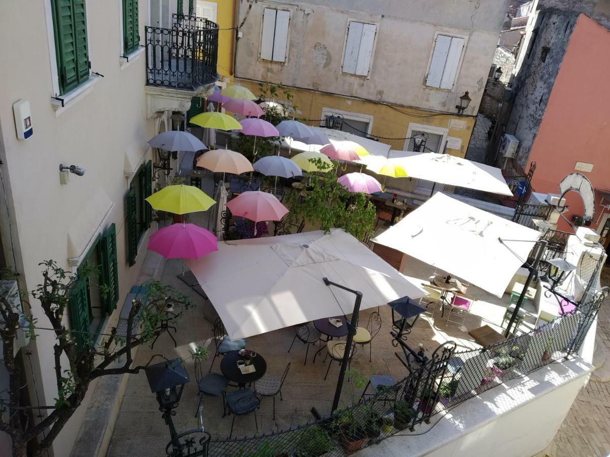 Central Apartments Circolo Rovinj Bagian luar foto