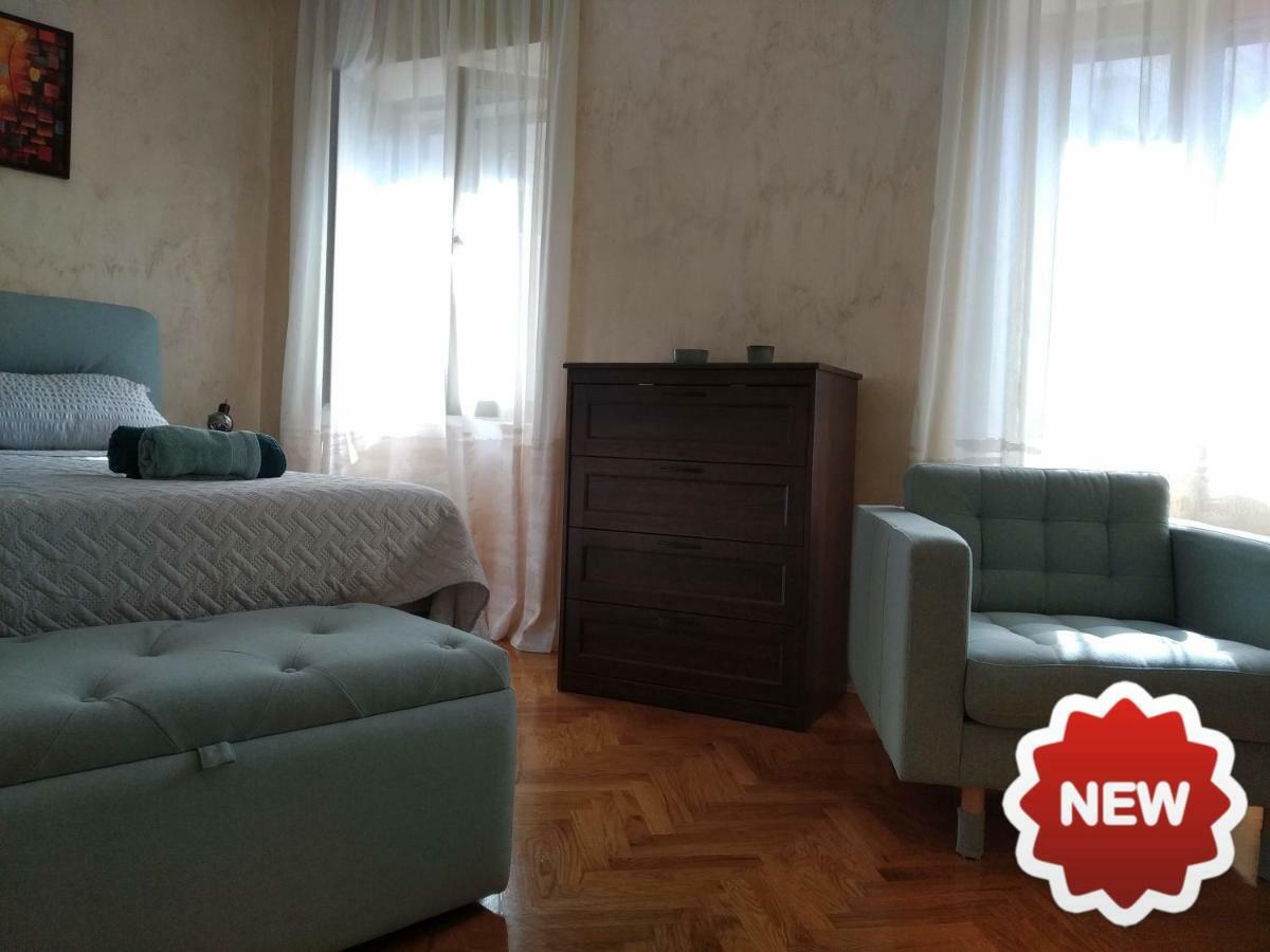 Central Apartments Circolo Rovinj Bagian luar foto