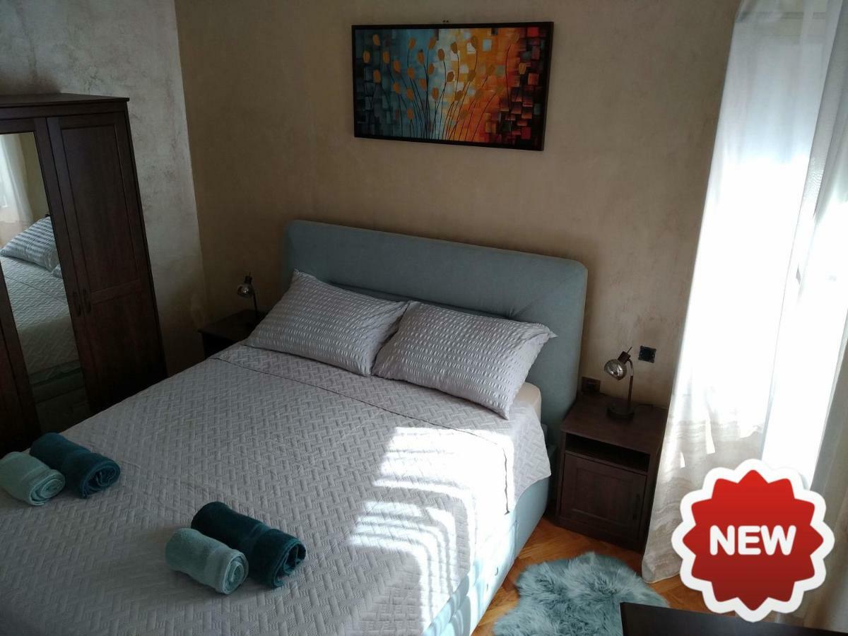 Central Apartments Circolo Rovinj Bagian luar foto