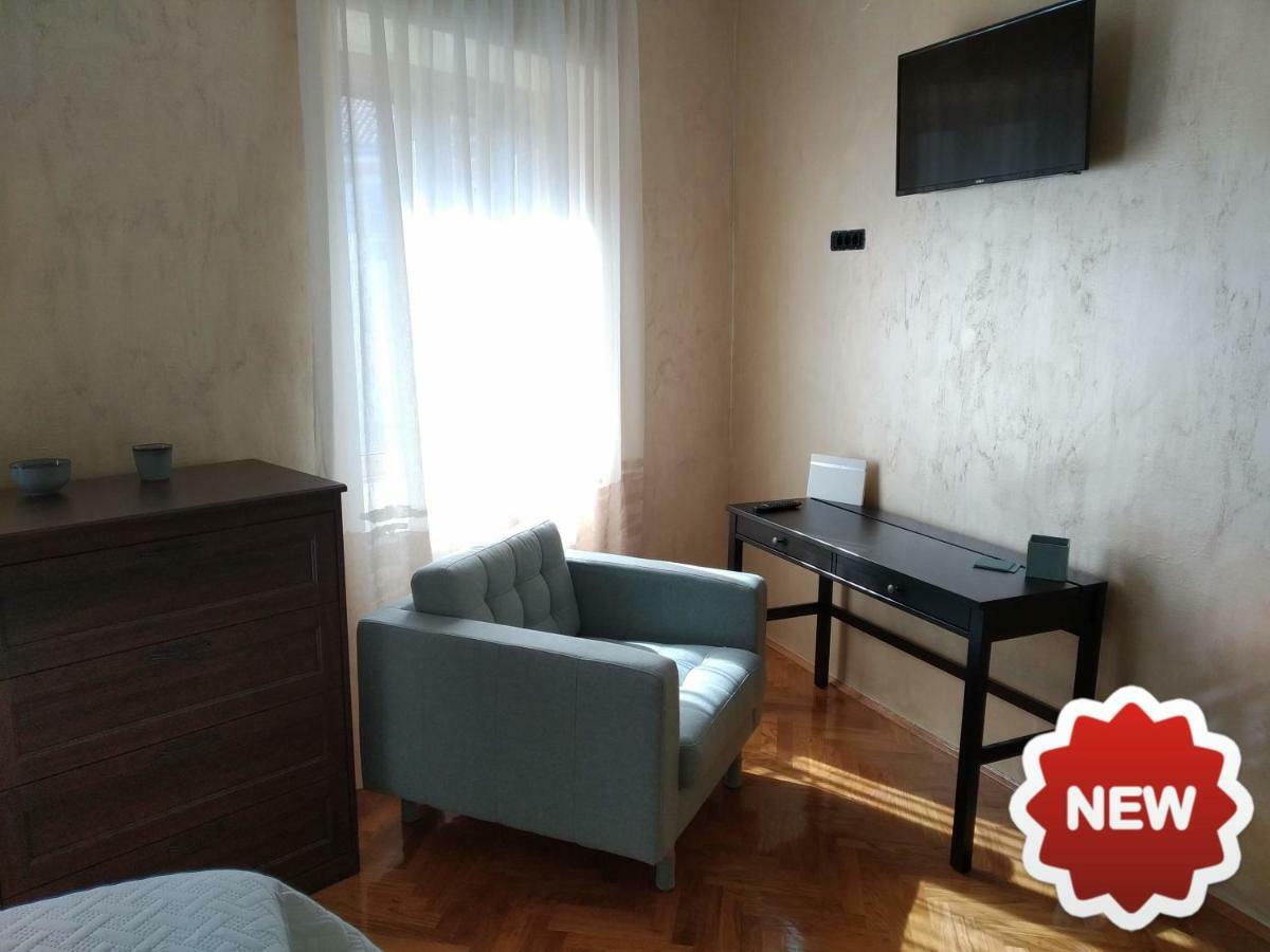 Central Apartments Circolo Rovinj Bagian luar foto